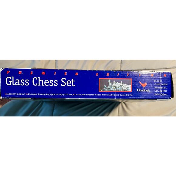 Vintage 1997 Glass Chess Set - Cardinal Premier Edition - Picture 7 of 7